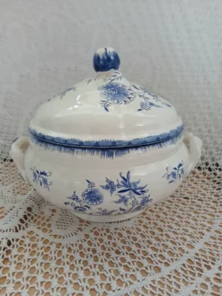 Soupière ancienne 