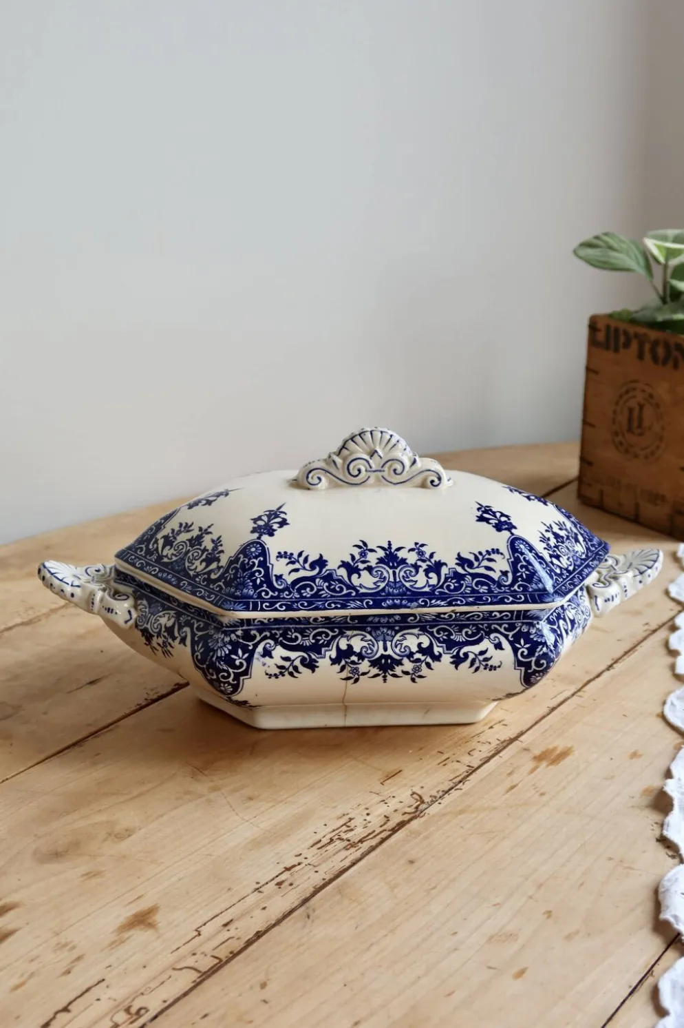 Soupière ancienne terre de fer Longchamp modèle Rouen XIXe siècle