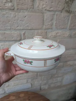 Soupière avec couvercle en Terre de Fer Salins modèle Nénuphar 25.5cm