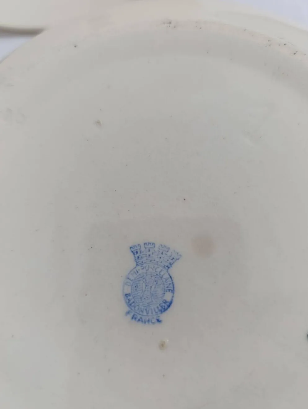 Soupière badonviller a la rose en demi-porcelaine