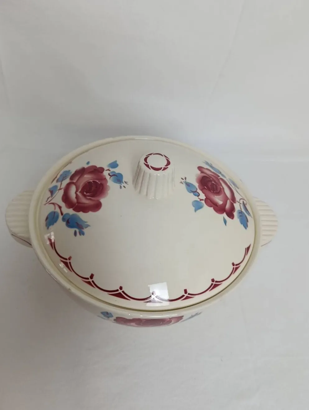 Soupière badonviller a la rose en demi-porcelaine