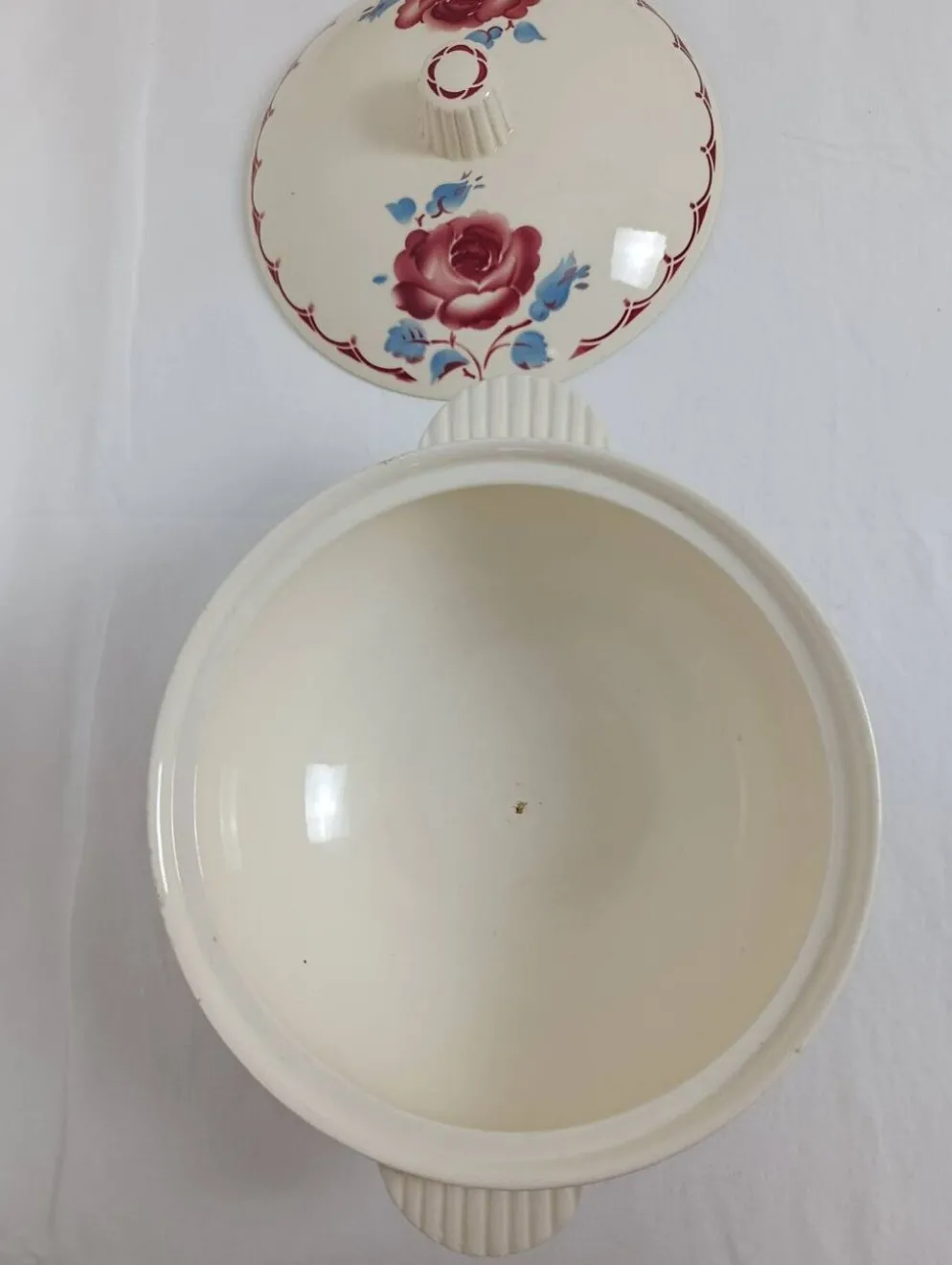 Soupière badonviller a la rose en demi-porcelaine