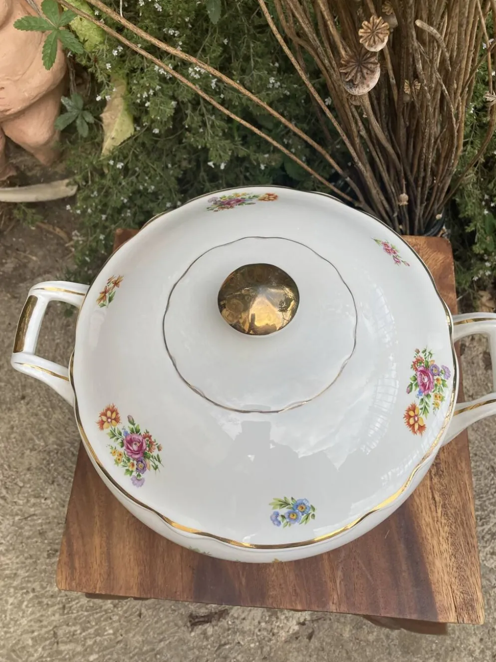 Soupière Digoin Sarreguemines motif romantique