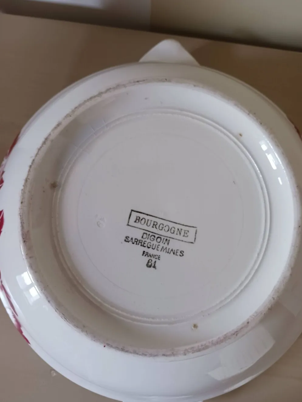 Soupière Digoin Sarreguemines, modèle Bourgogne .