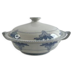 Soupière en faïence Creil et Montereau motif Labrador