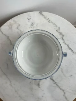 Soupière en faïence Creil et Montereau motif Labrador