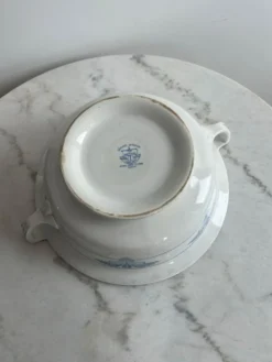 Soupière en faïence Creil et Montereau motif Labrador