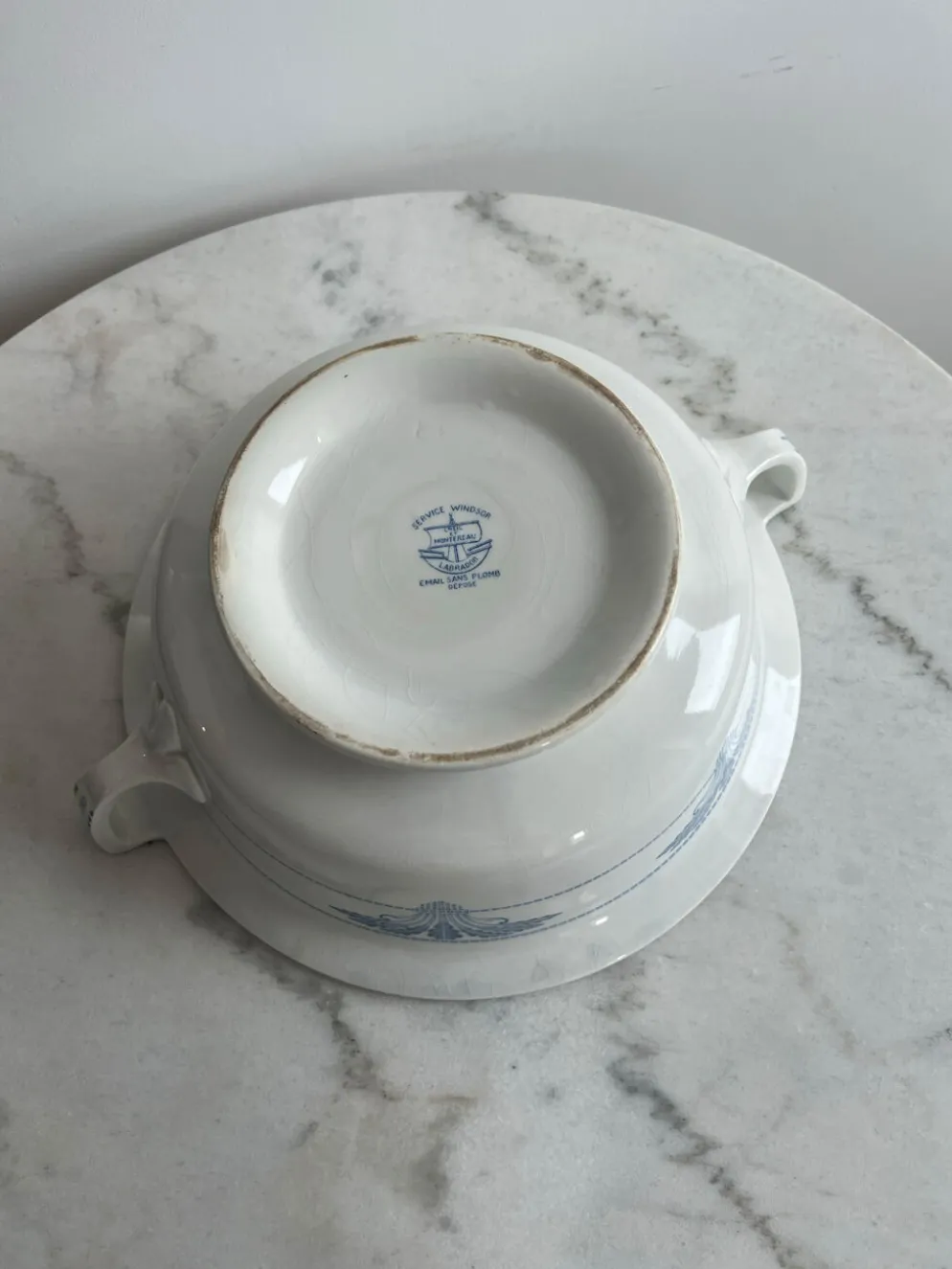 Soupière en faïence Creil et Montereau motif Labrador