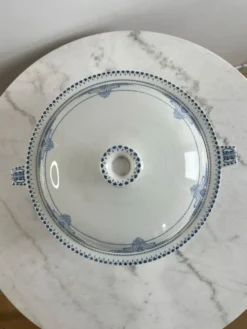 Soupière en faïence Creil et Montereau motif Labrador