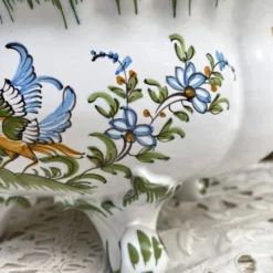 Soupière en faïence décorée main, Faïencerie Lallier