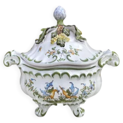 Soupière en faïence décorée main, Faïencerie Lallier