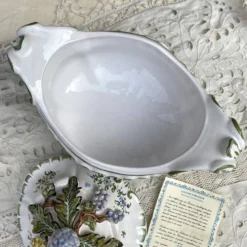 Soupière en faïence décorée main, Faïencerie Lallier