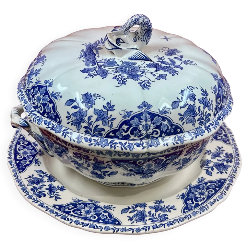 Soupière en faïence de gien & son plat, prise dauphin modèle delft bleu et
