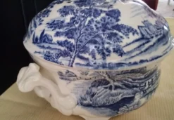 Soupière en faïence de Lunéville Modèle