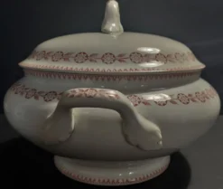 Soupière en faïence Gien décor Athènes rose