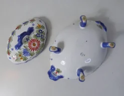 Soupière en faïence Henriot Quimper