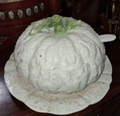 Soupière en Faïence Italienne Trompe - l'Œil en Forme de Citrouille