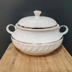 Soupière en porcelaine