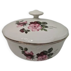 Soupière en porcelaine de Gien