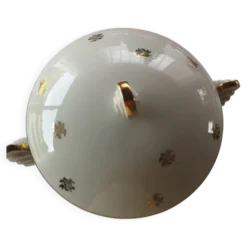 Soupière en porcelaine française, style classique et élégant,