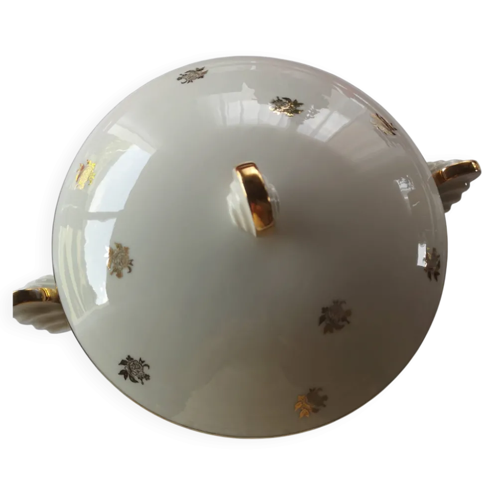Soupière en porcelaine française, style classique et élégant,