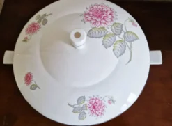Soupière en porcelaine Haviland blanche avec motifs Dalhia
