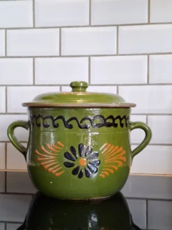 Soupière en terre cuite