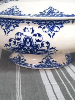 Soupière en terre de fer XIXème
