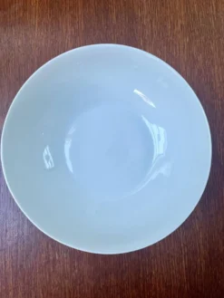 Soupière et grand bol en porcelaine blanche cannelée, Royal Copenhagen