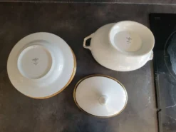 Soupière et set de 6 assiettes à soupe Bernardaud