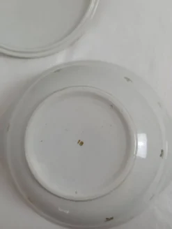 Soupière faïence blanche et motif doré