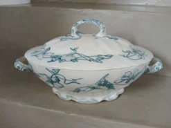 Soupière / légumier ancien en Terre de fer