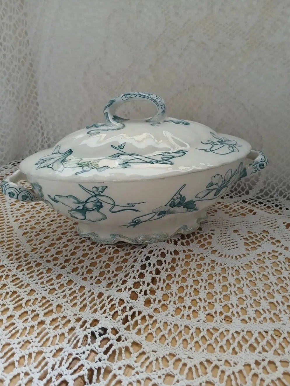 Soupière / légumier ancien en Terre de fer