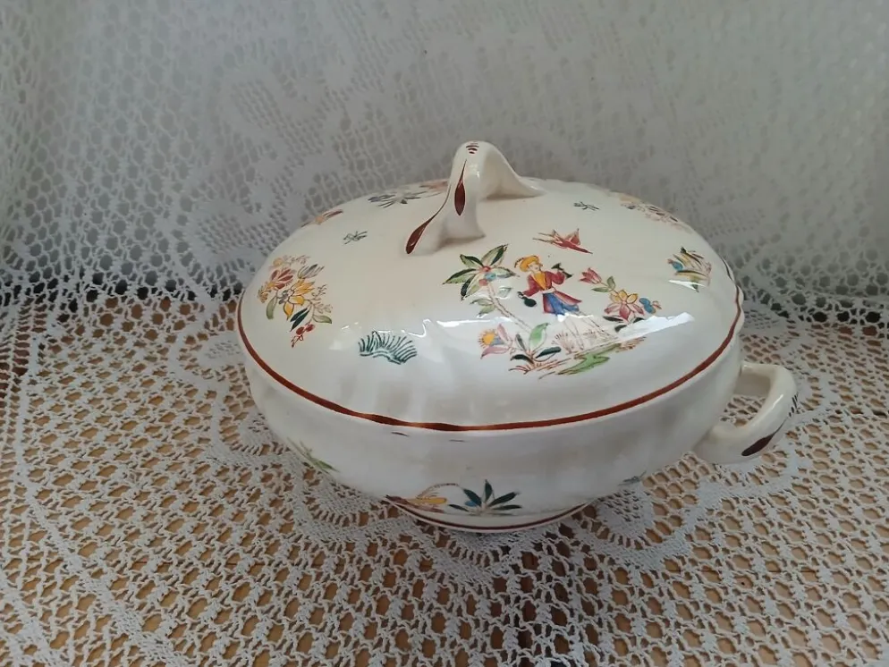 Soupière Longwy "Vieux Moustier "