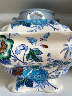 Soupière Mason's en terre de fer polychrome, service 