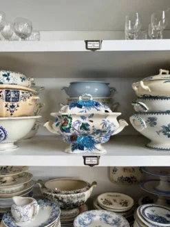 Soupière Mason's en terre de fer polychrome, service 