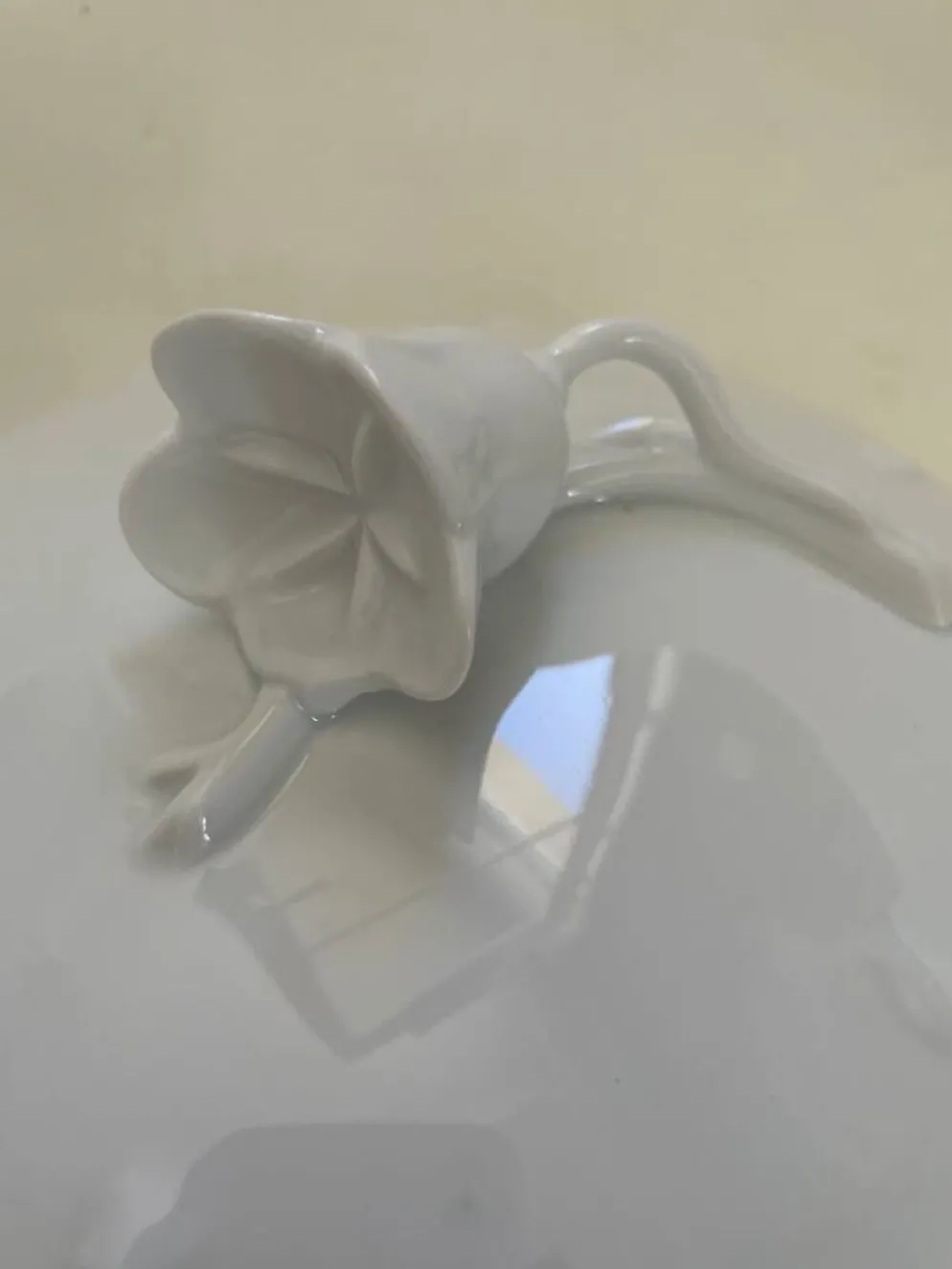 Soupière Muguet Lalique blanche