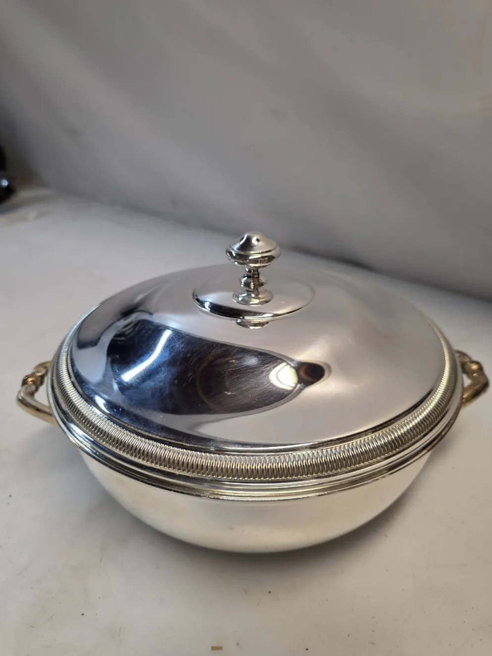 Soupière ou Légumier en Métal Argenté – Orfèvrerie de France