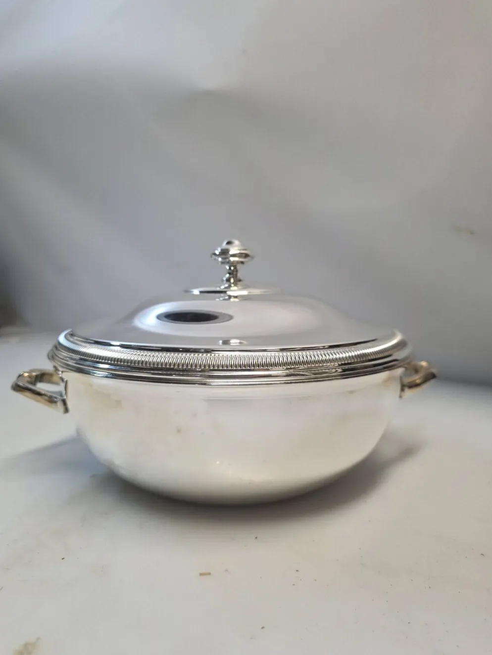Soupière ou Légumier en Métal Argenté – Orfèvrerie de France
