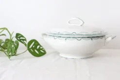 Soupière ou saladier modèle René, Saint Amand, Terre de Fer, manufacture française