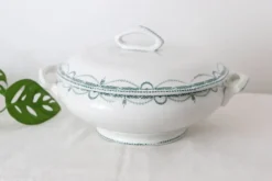 Soupière ou saladier modèle René, Saint Amand, Terre de Fer, manufacture française