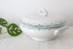 Soupière ou saladier modèle René, Saint Amand, Terre de Fer, manufacture française