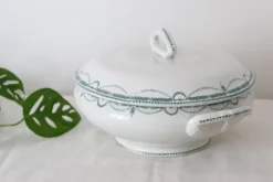 Soupière ou saladier modèle René, Saint Amand, Terre de Fer, manufacture française
