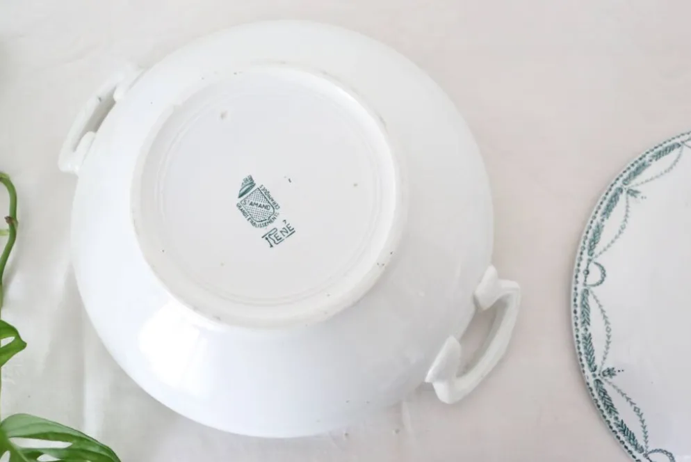 Soupière ou saladier modèle René, Saint Amand, Terre de Fer, manufacture française