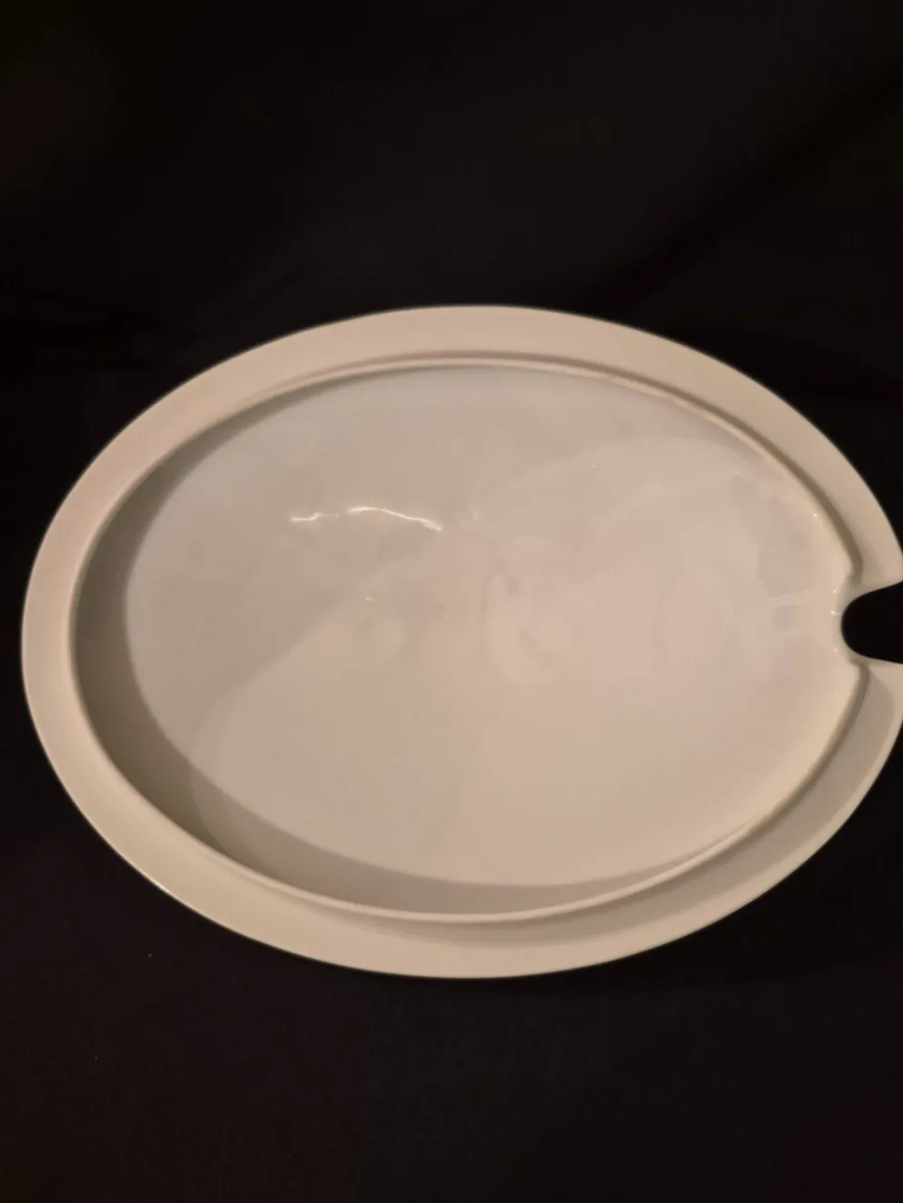 Soupière ovale en porcelaine de Limoges, Salmon et Cie