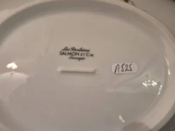 Soupière ovale en porcelaine de Limoges, Salmon et Cie
