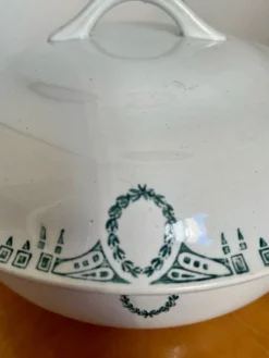 Soupière plat terre de fer Saint-Amand