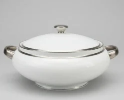 Soupière Raynaud modèle Fontainebleau platine