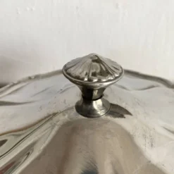 Soupière ronde vintage en inox festonné