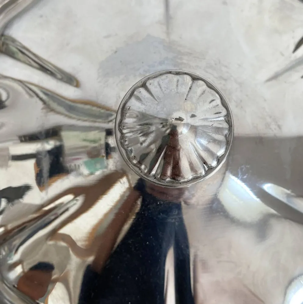 Soupière ronde vintage en inox festonné